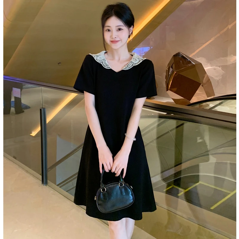 2025夏季时尚蕾丝拼接海军领小黑裙显瘦收腰藏肉遮肚子连衣裙687