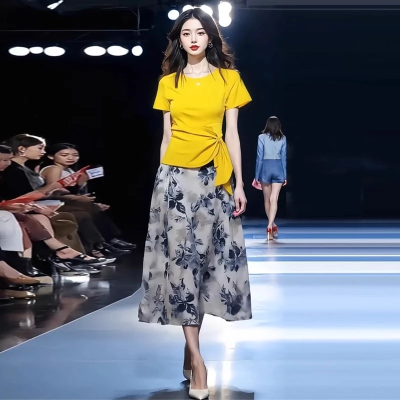 韩系套装女2025夏季新款时髦洋气短袖上衣印花半身裙显瘦两件套潮