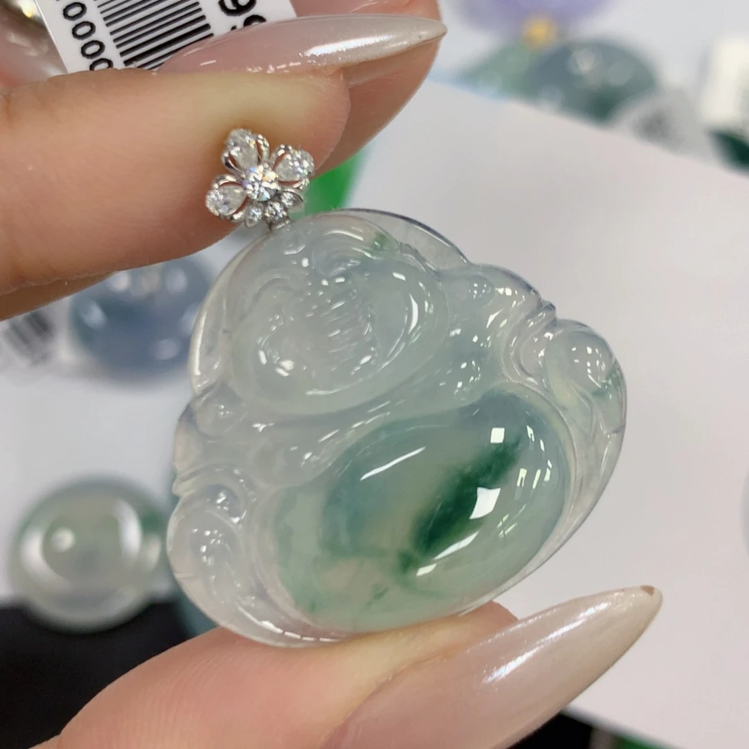 颈饰18K金镶嵌翡翠