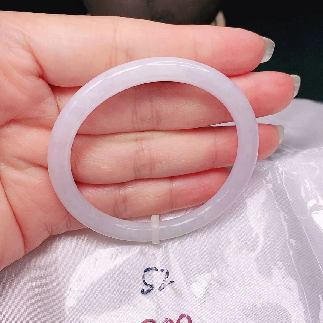 【闪购商品】翡翠手镯未镶嵌贵妃52