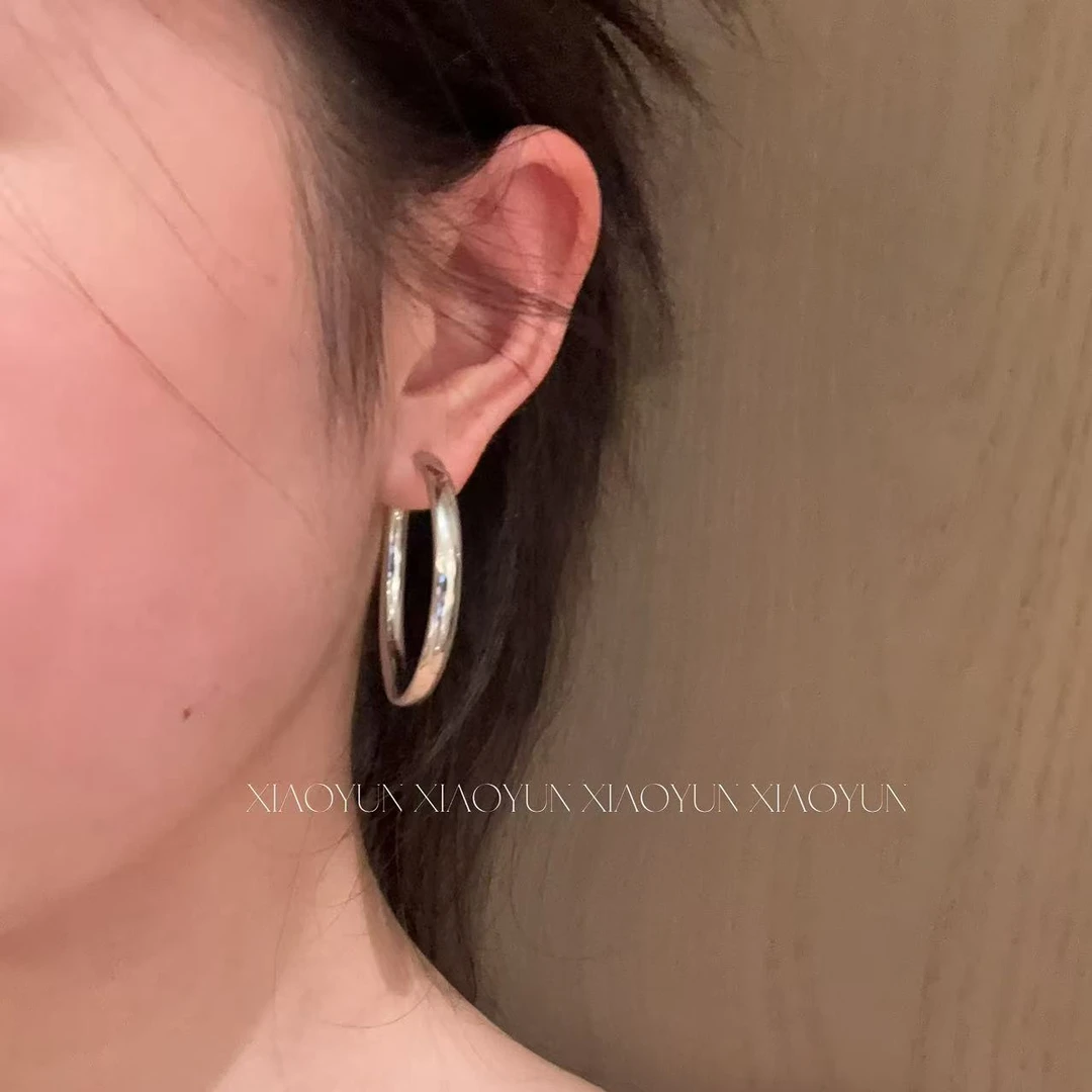 925银耳饰 合金耳饰 银色素圈耳环 小允姐姐2025新款银色素圈耳环