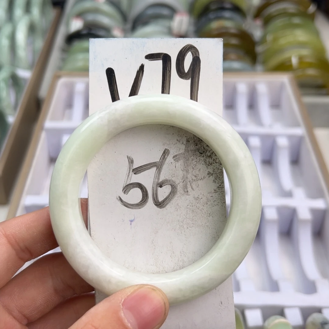 岫玉手镯未镶嵌天然岫玉