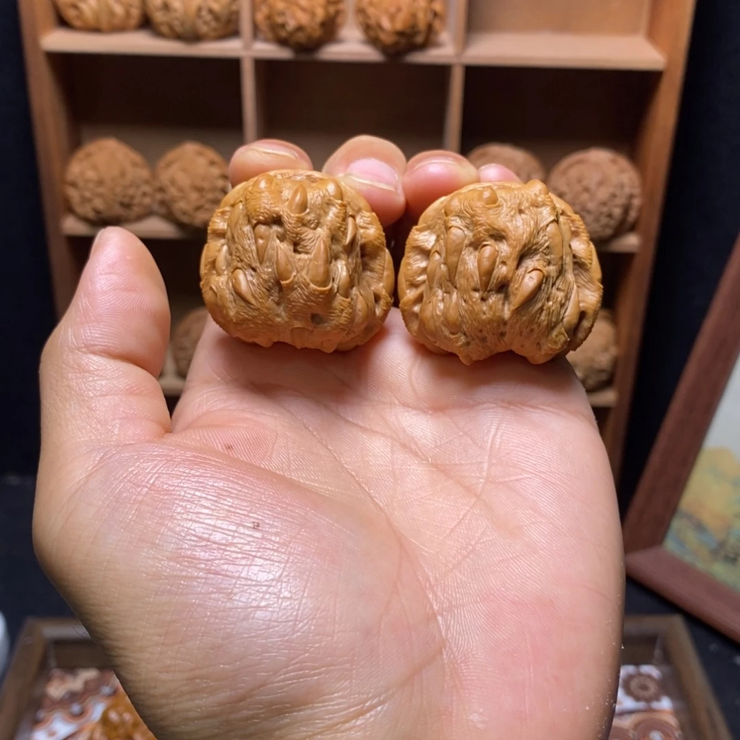 吊坠文玩核桃手工雕刻蛤蟆头