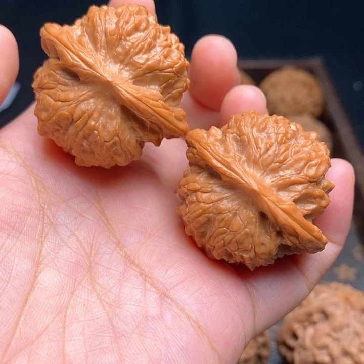 把件文玩核桃血麒麟38尺