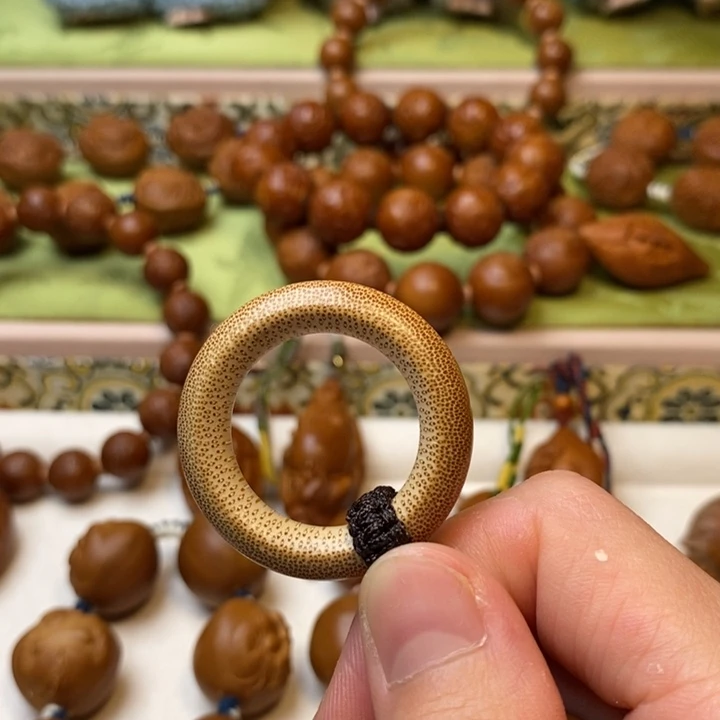 楽***勒橄榄核手串/手链福利皮手套