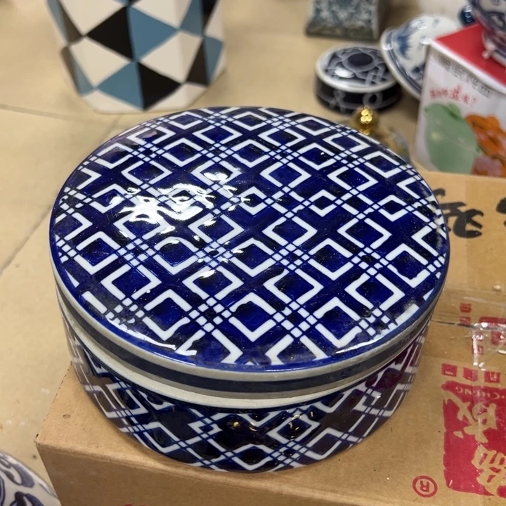 瓷片微瑕。。。。。。。。
