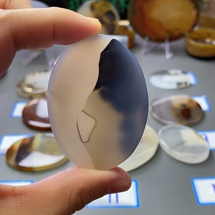 玛瑙/玉髓未镶嵌珠宝半成品29