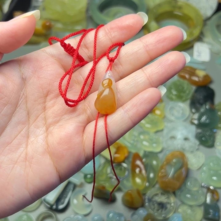 皇***宫蛇纹石玉未镶嵌微瑕