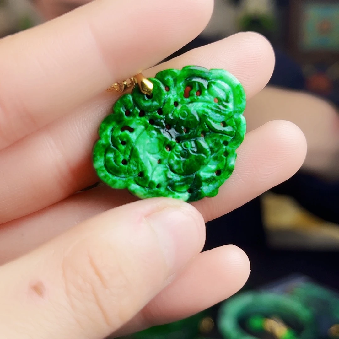 颈饰银S925镶嵌翡翠多样性