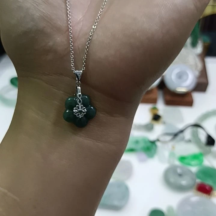 翡翠未镶嵌颈饰翡翠翡翠