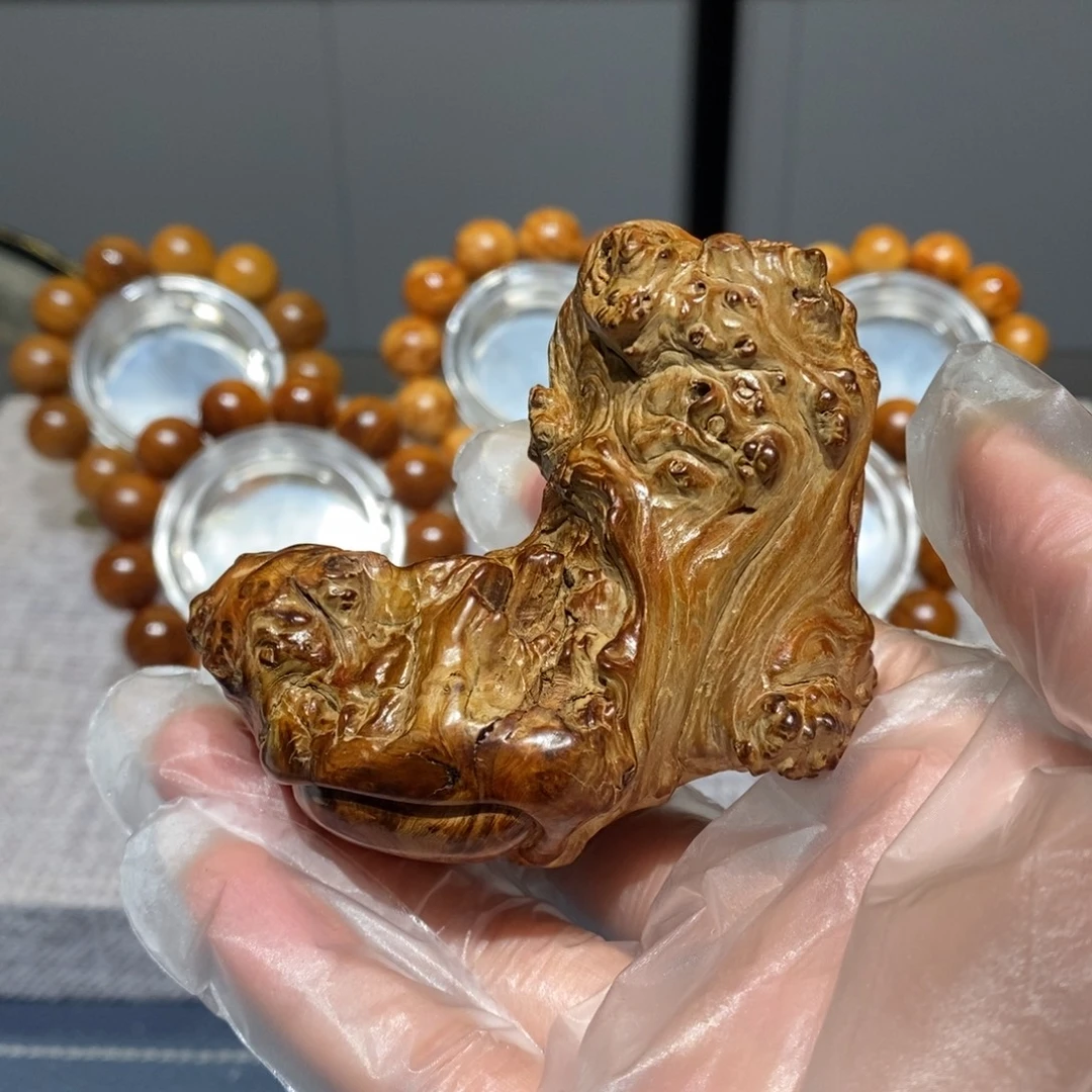 じ***龍柏木（崖柏）随型瘤疤手把件