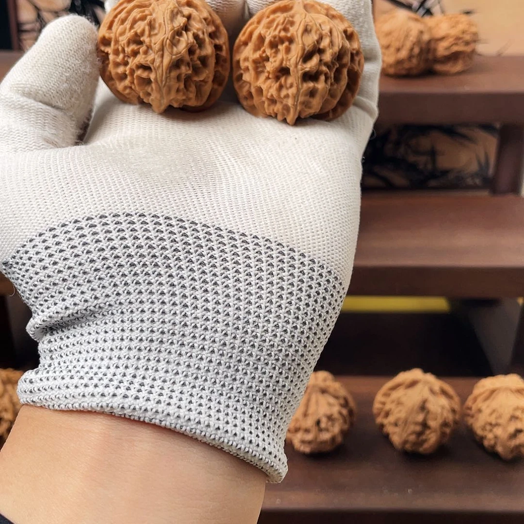 文玩核桃吊坠苹果园