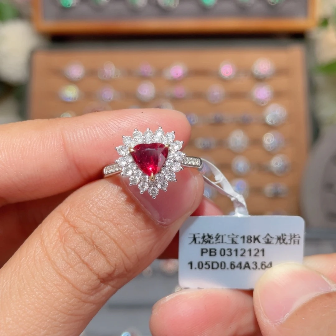 红宝石戒指18K金镶嵌1.05ct 无烧鸽血