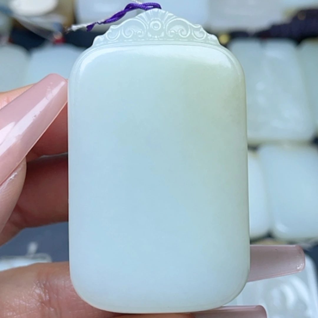 【闪购商品】颈饰未镶嵌和田玉