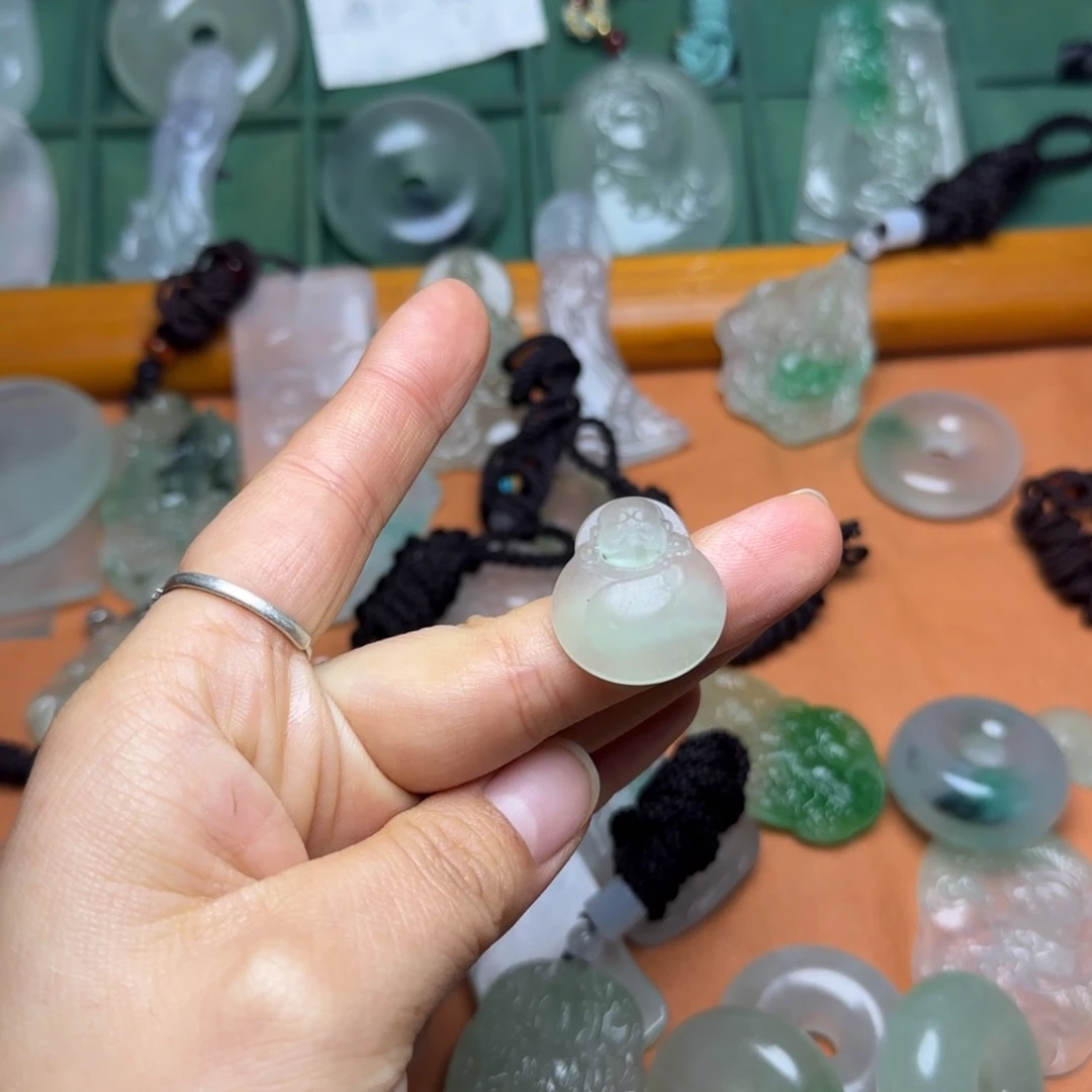 翡翠未镶嵌颈饰翡翠佛公