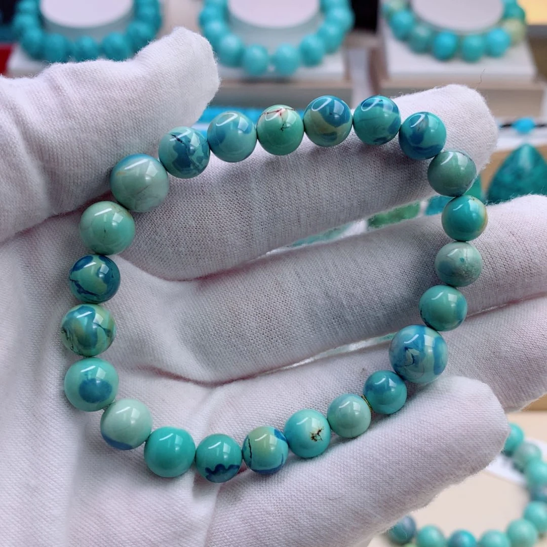 未镶嵌绿松石颈饰