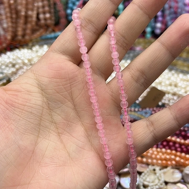 玛瑙/玉髓未镶嵌珠宝半成品一条4.5mm左右粉晶
