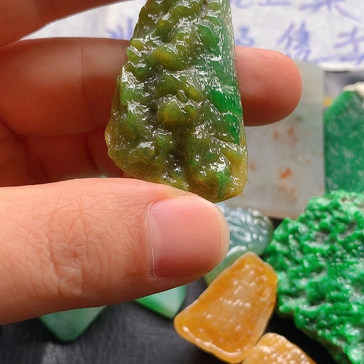 定制翡翠未镶嵌翡翠片料定制