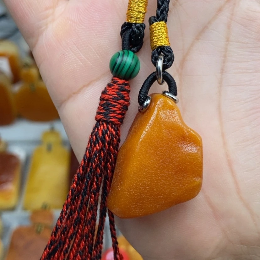 【闪购商品】琥珀颈饰未镶嵌
