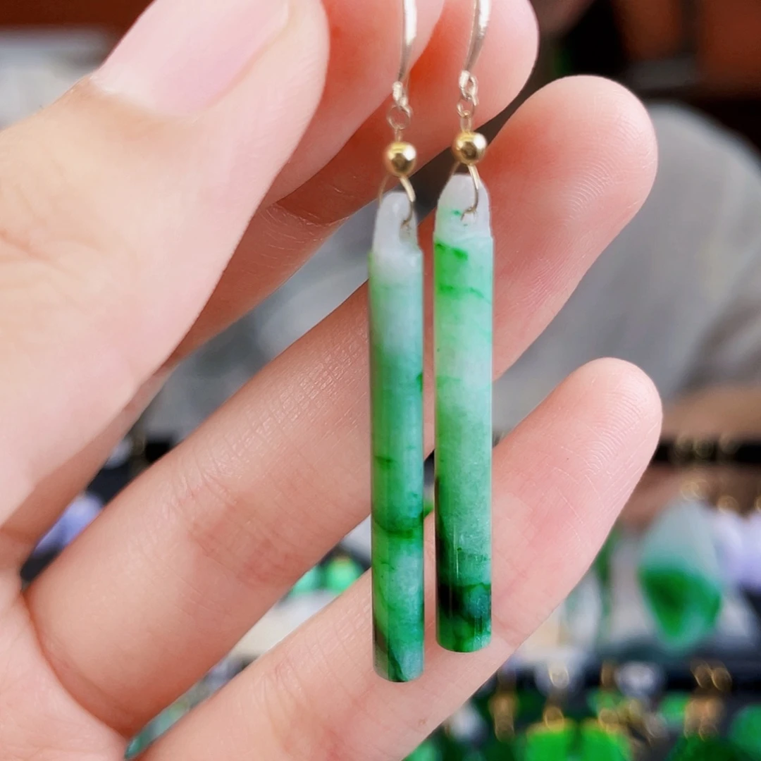 翡翠18K金镶嵌耳饰