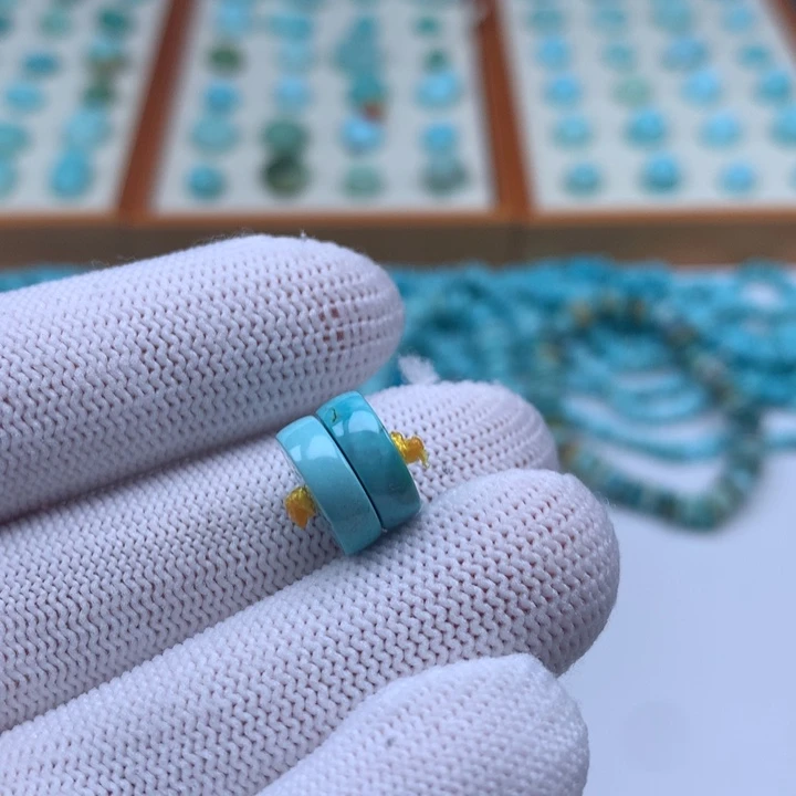 绿松石未镶嵌珠宝奇石