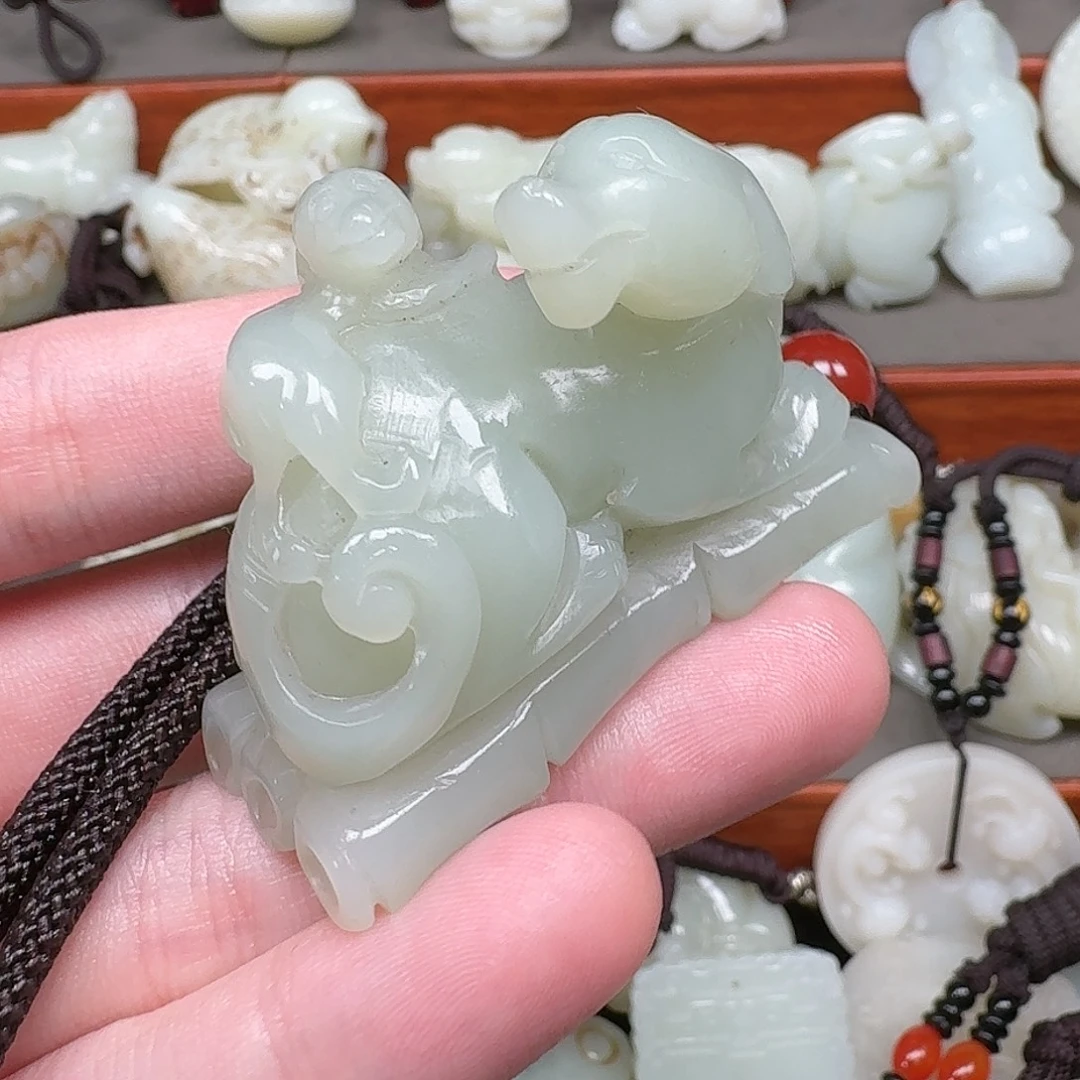 天***翔和田玉未镶嵌挂件