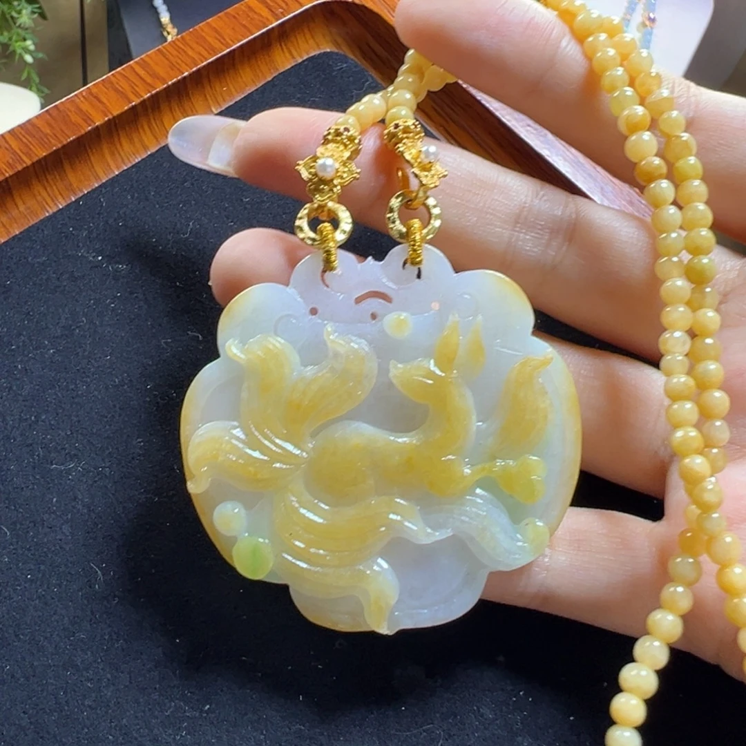 翡翠未镶嵌毛衣链冰黄翡九尾狐