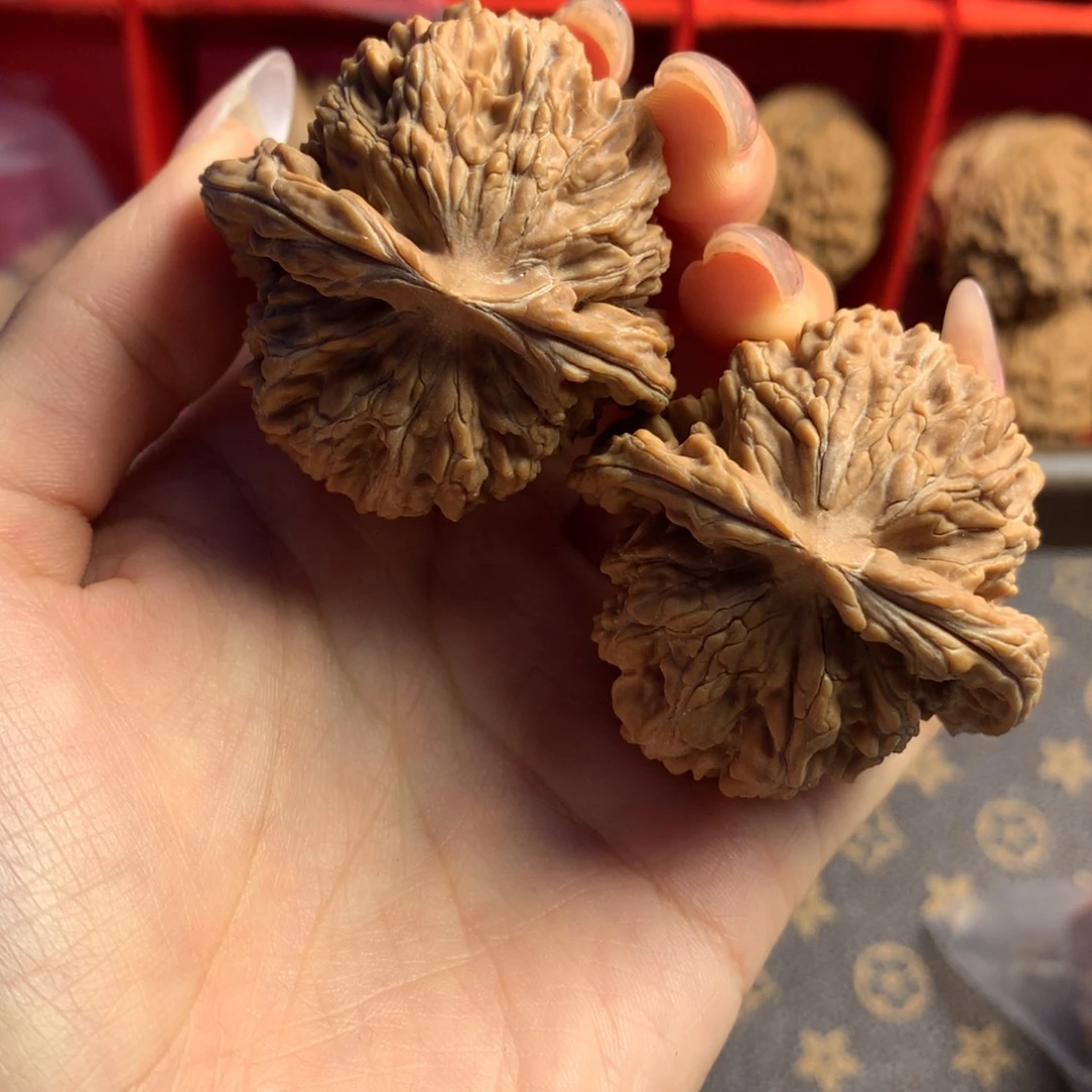 吊坠桃核42四座楼100