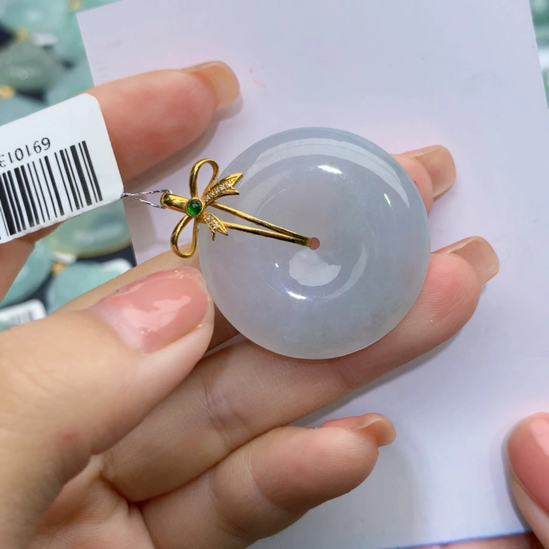 翡翠颈饰18K金镶嵌扣子
