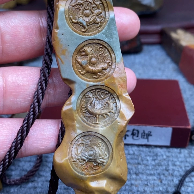 【闪购商品】原石雕刻手把件
