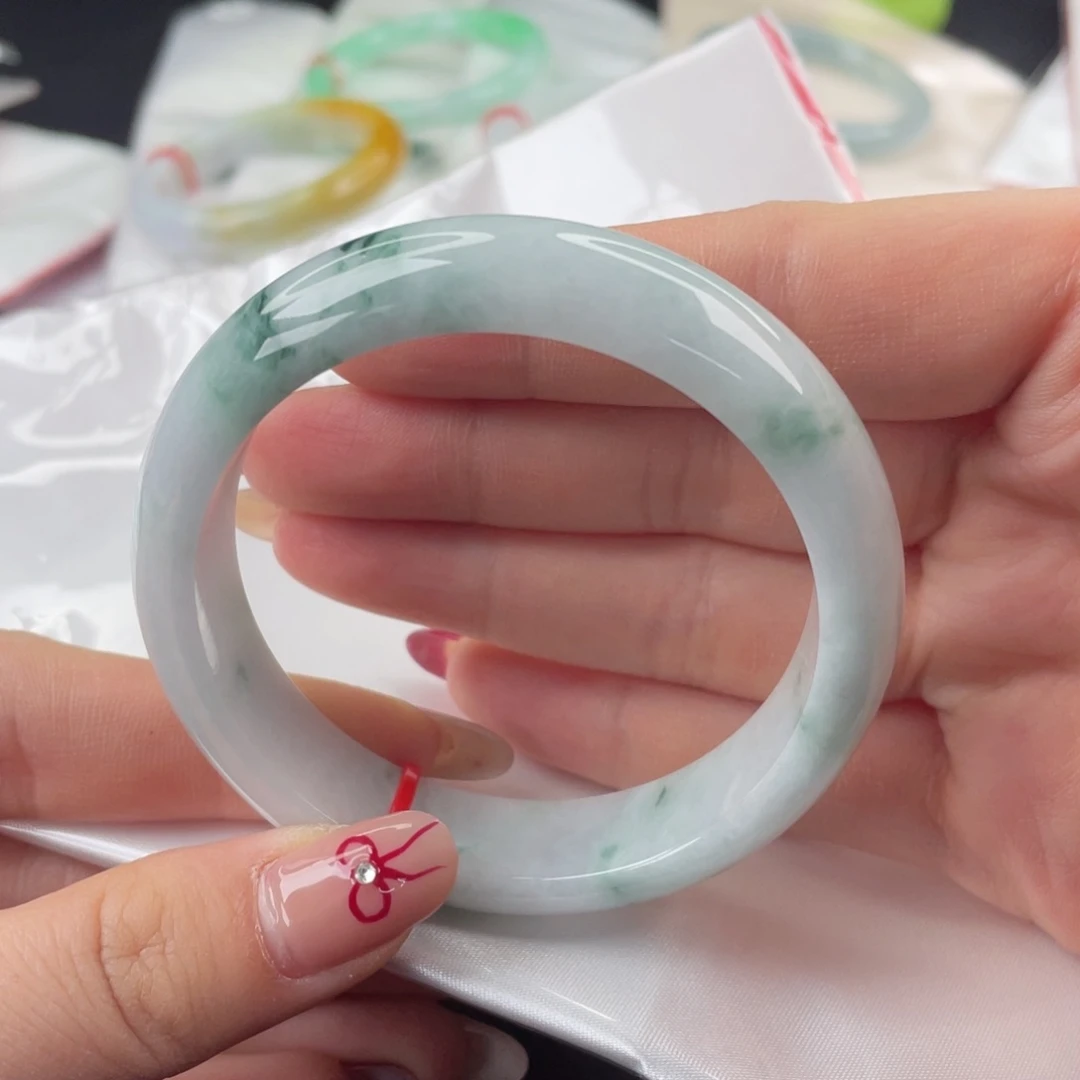 翡翠手镯未镶嵌56圈口11