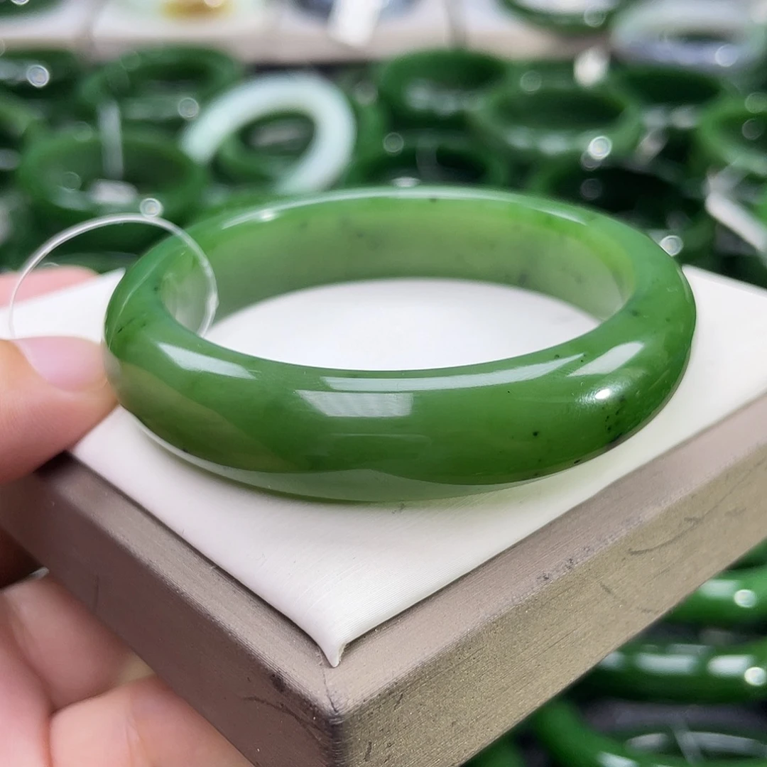 未镶嵌手镯和田玉（碧玉）
