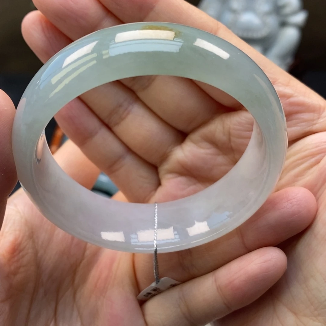 翡翠手镯未镶嵌天然