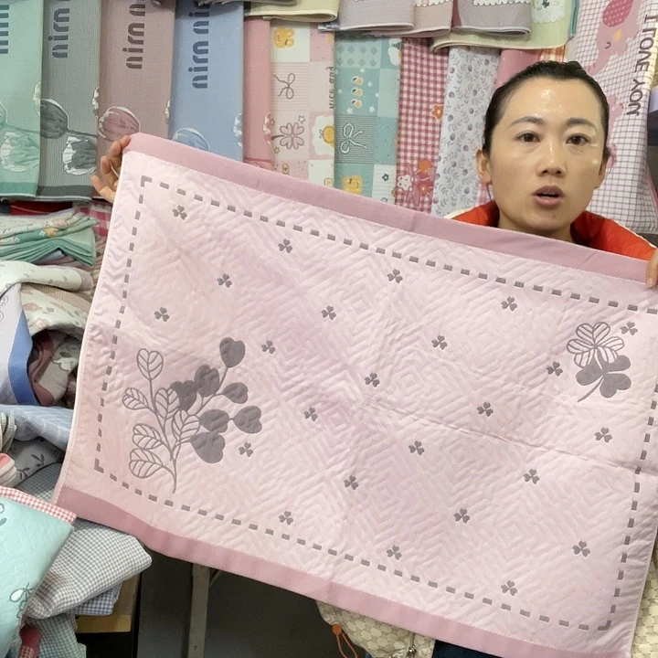 棉纱布处理粉色三叶草