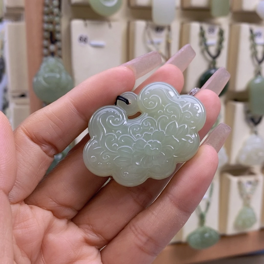 品***舍颈饰未镶嵌和田玉