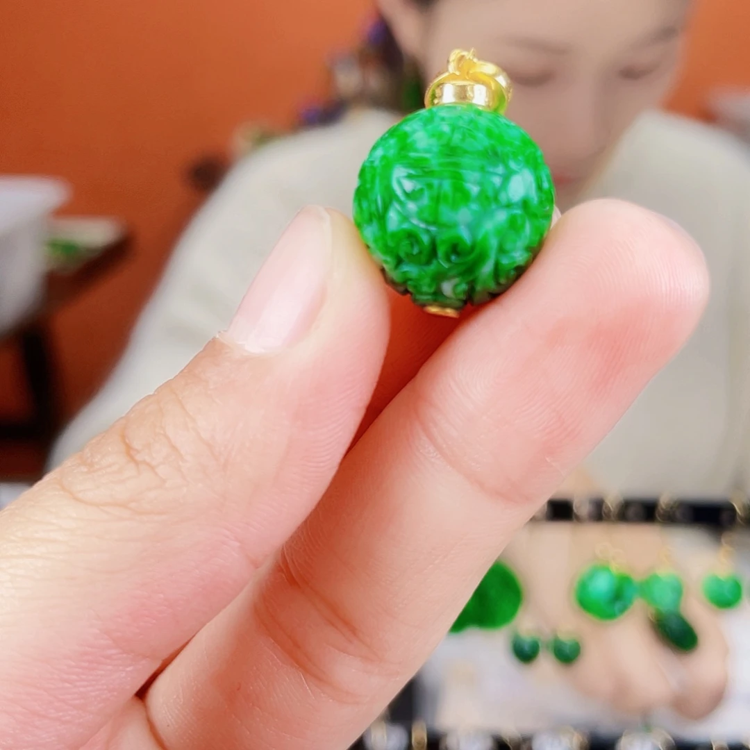 翡翠未镶嵌耳饰饰品