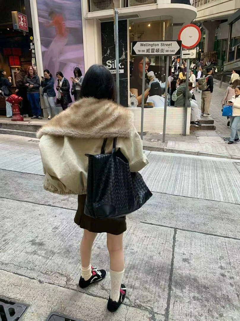 高级感通勤复古大容量包包2025新款时尚女士单肩腋下包手提托特包