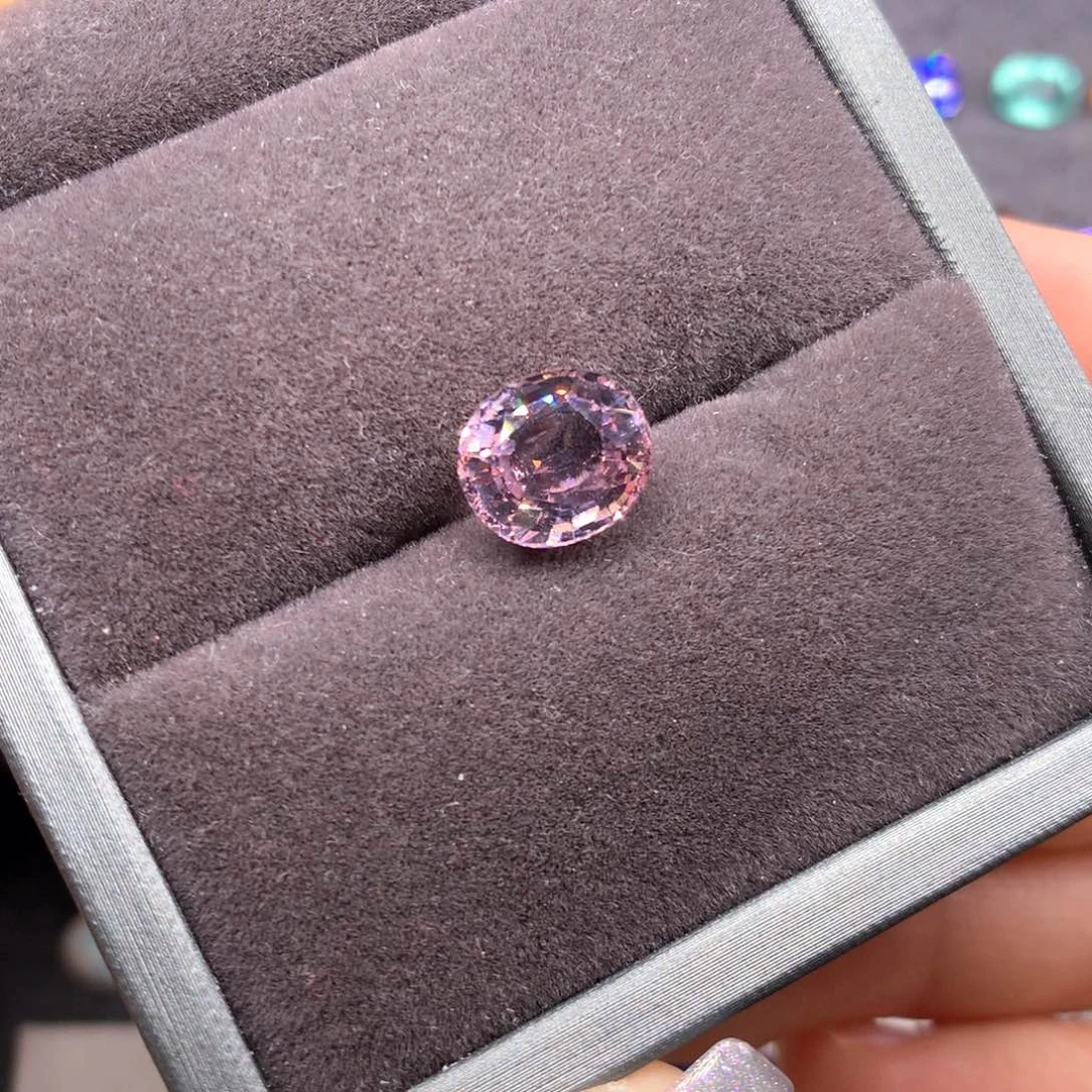 碧玺粉碧玺3.62克拉未镶嵌