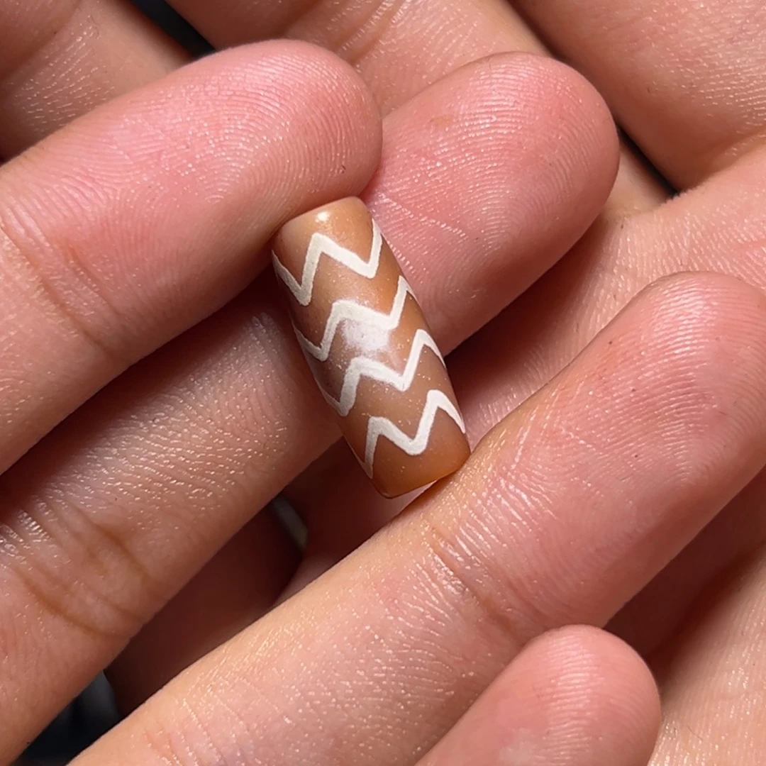 丁***未镶嵌玛瑙/玉髓珠宝奇石