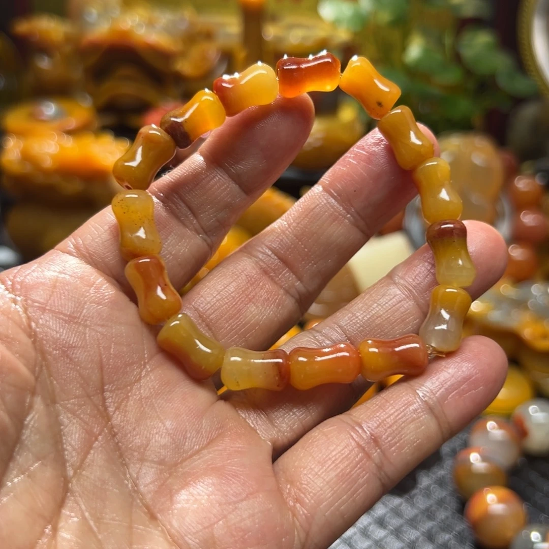 石英质玉未镶嵌颈饰