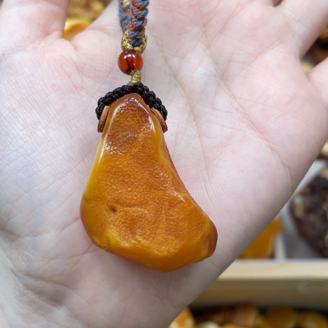 琥珀珠宝奇石未镶嵌