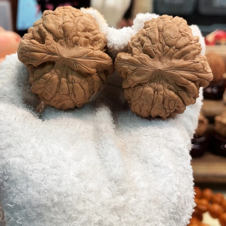 日***善文玩核桃吊坠龙鼎