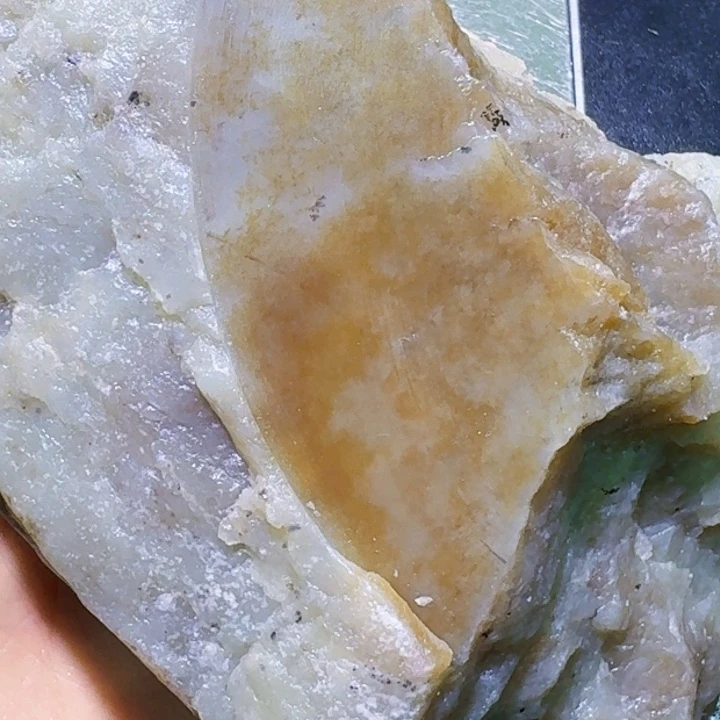未镶嵌和田玉（糖玉）珠宝半成品