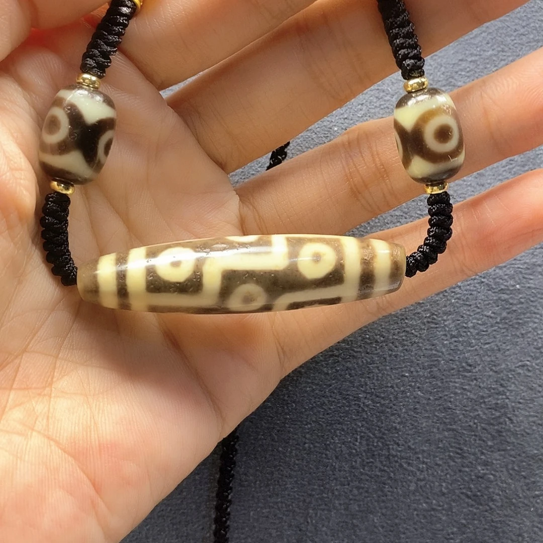 玛瑙/玉髓颈饰未镶嵌小**静