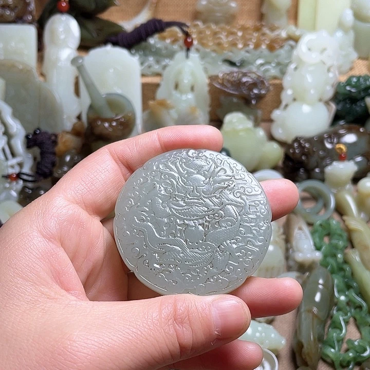 和田玉颈饰未镶嵌平****业