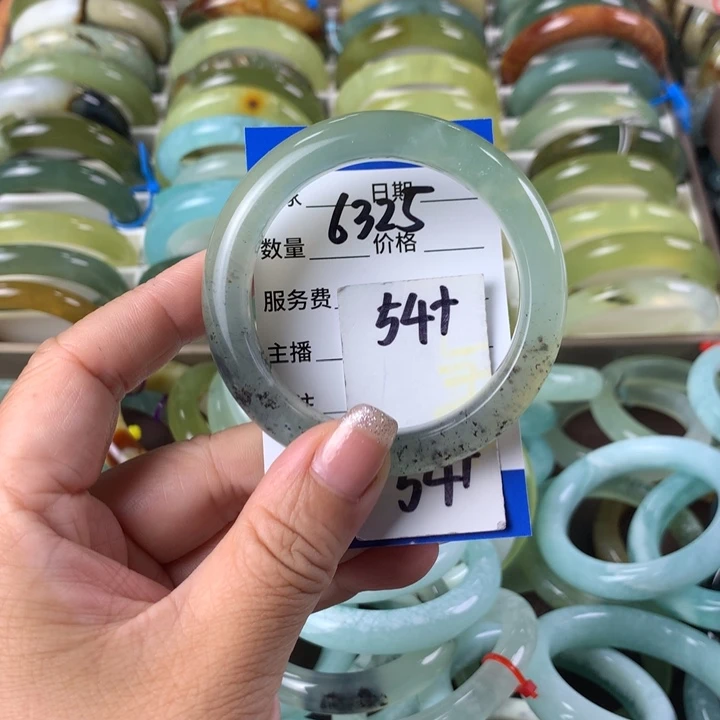 蛇纹石玉未镶嵌手镯6325