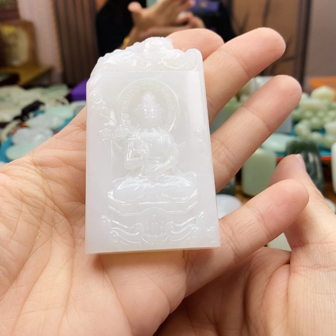 颈饰未镶嵌和田玉佬*