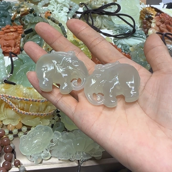 蛇纹石玉吊坠未镶嵌我****玩