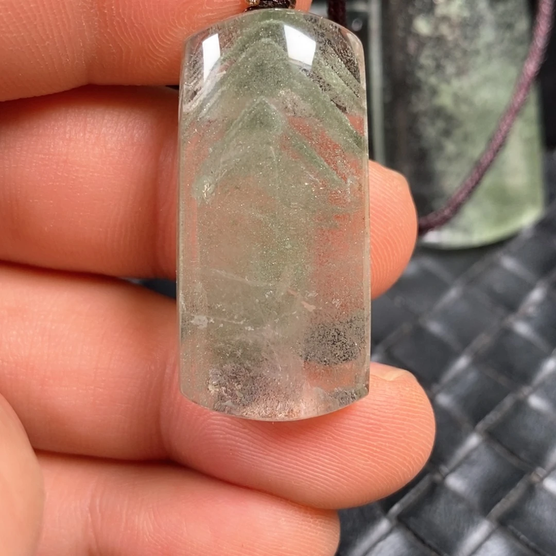 未镶嵌颈饰水晶水**华水晶