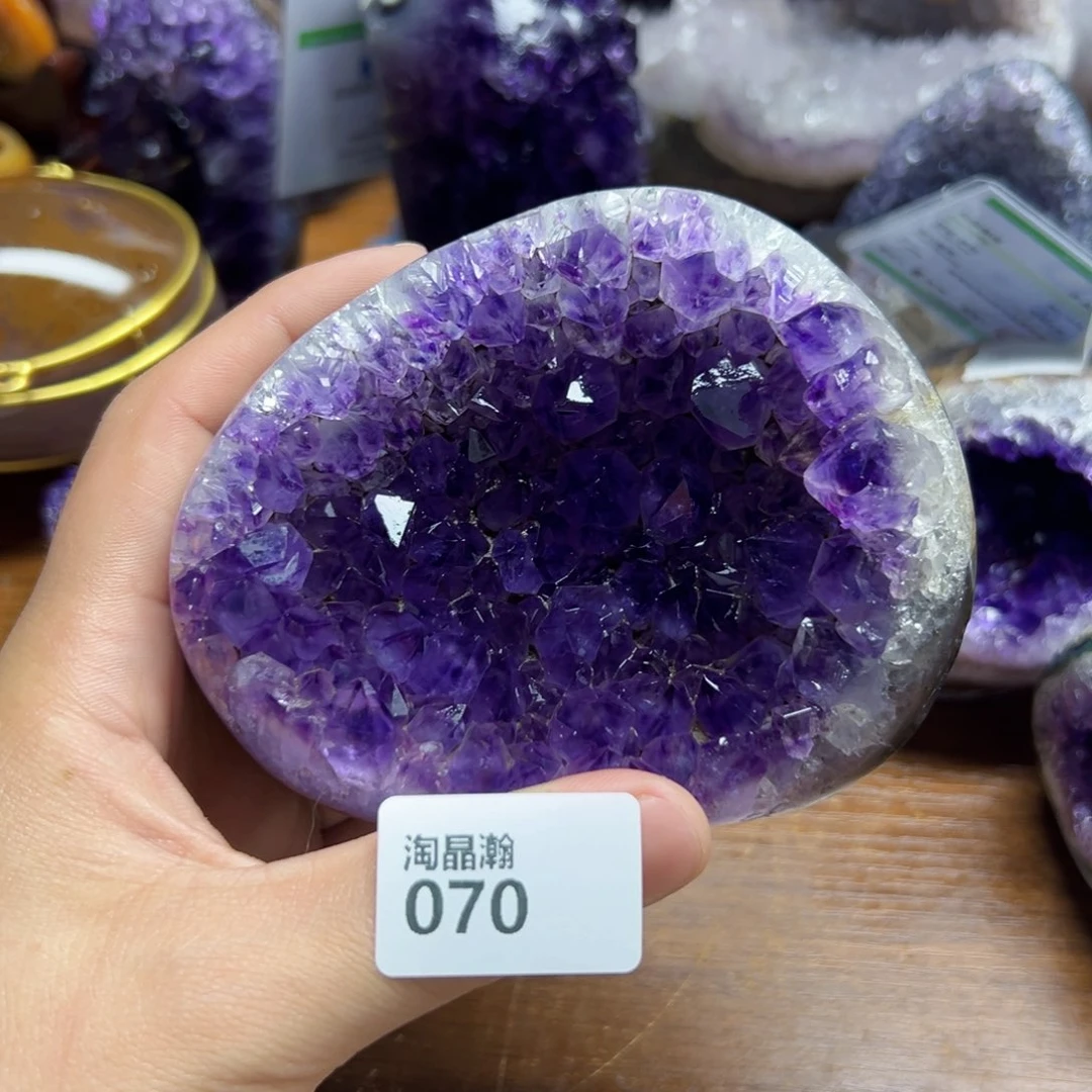 未镶嵌水晶大型摆件（非配饰）